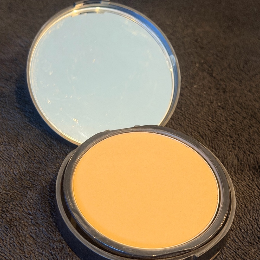 bareMinerals BAREPRO 16HR Powder Foundation              Medium 30 Warm